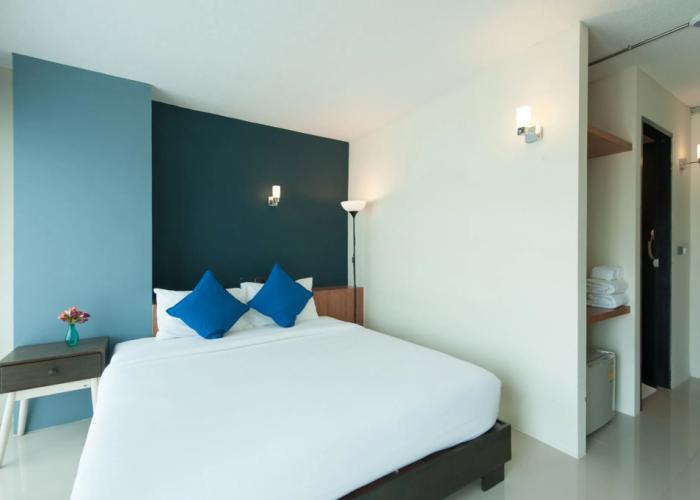 The Sixteenth Naiyang Beach Hotel