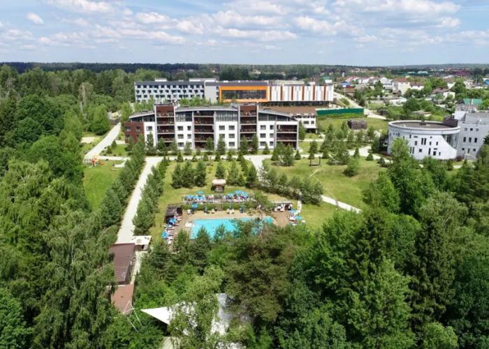 Svezhiy Veter Hotel