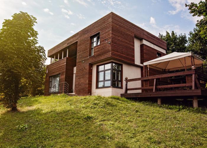 Svezhiy Veter Hotel