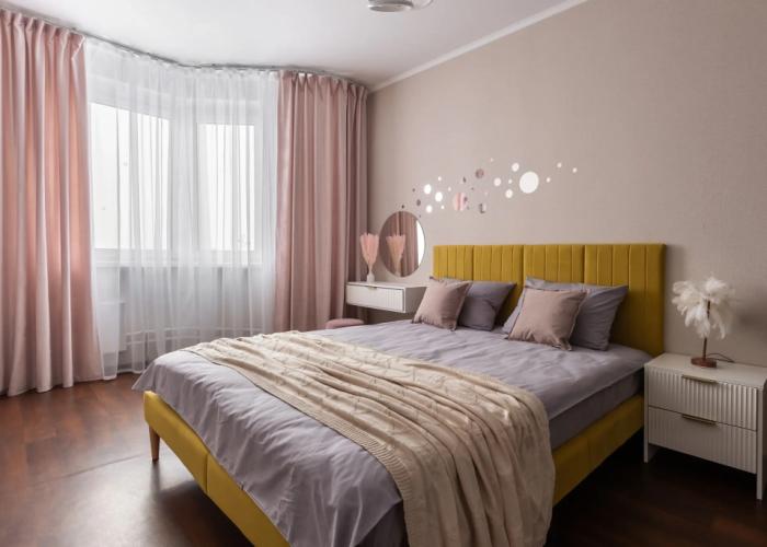 Tolstoy na Parkovoy Flat