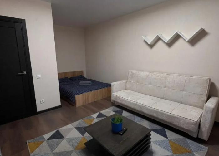 Solnechnaya Kvartira V Yuzhnoy Bittse Flat