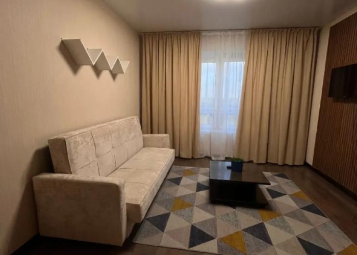 Solnechnaya Kvartira V Yuzhnoy Bittse Flat