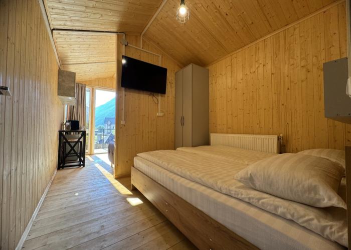 s Vidom na Les i Vodopad Guest House