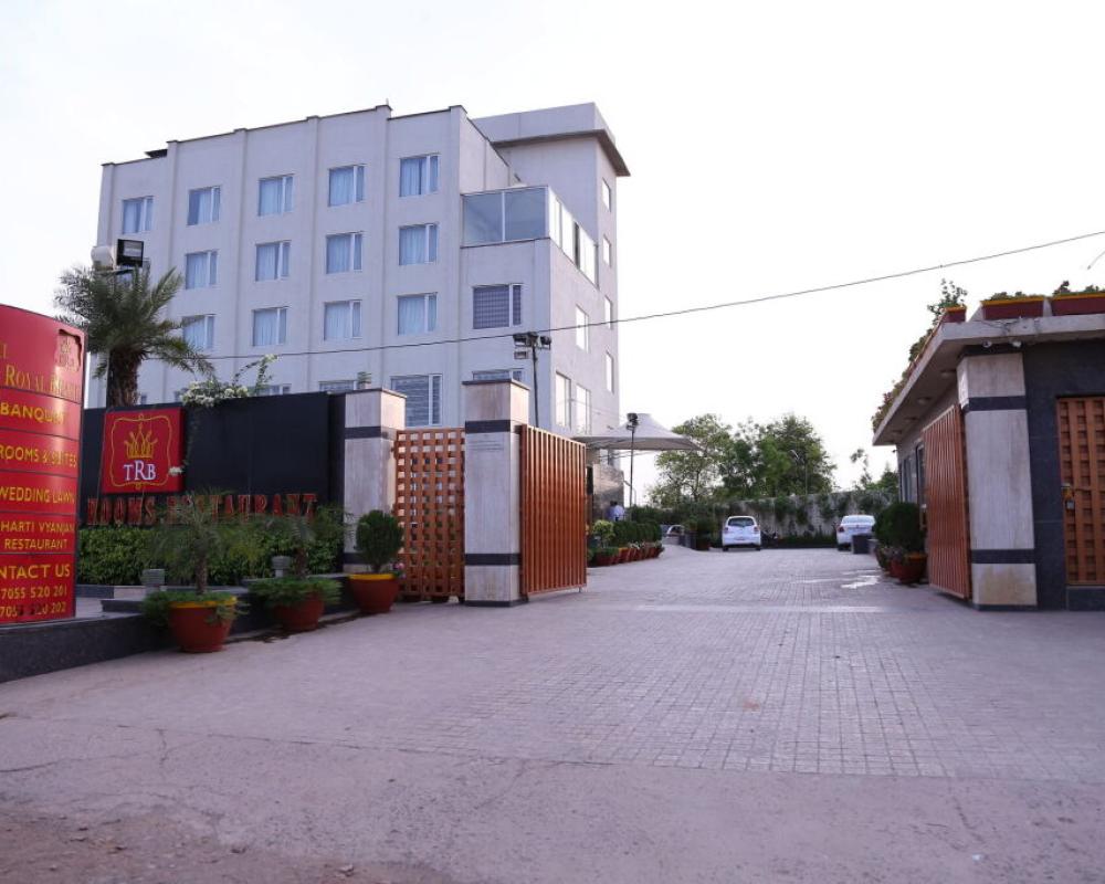 Hotel The Royal Bharti