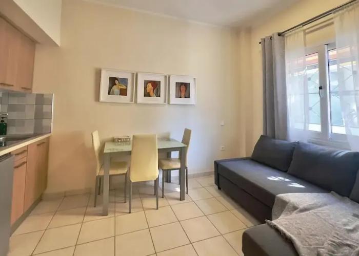 Nautilus Apartments Airport by Airstay