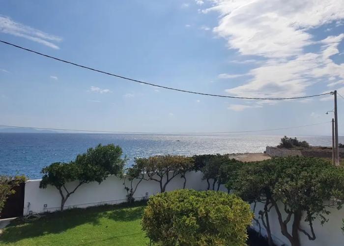 Nami Villa Beach Front Airport by Airstay