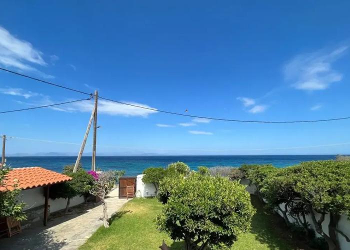 Nami Villa Beach Front Airport by Airstay