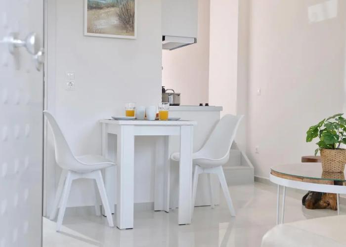 Alekos Luxury Suites Free 24h Transportation From - To Airport