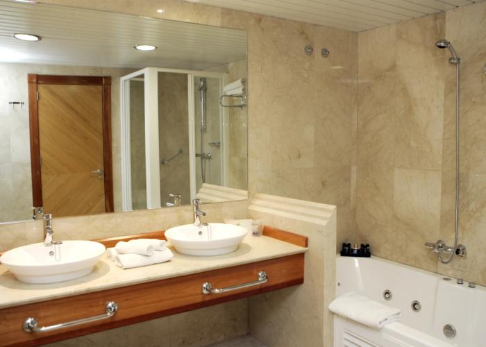 Hotel La Laguna Spa And Golf