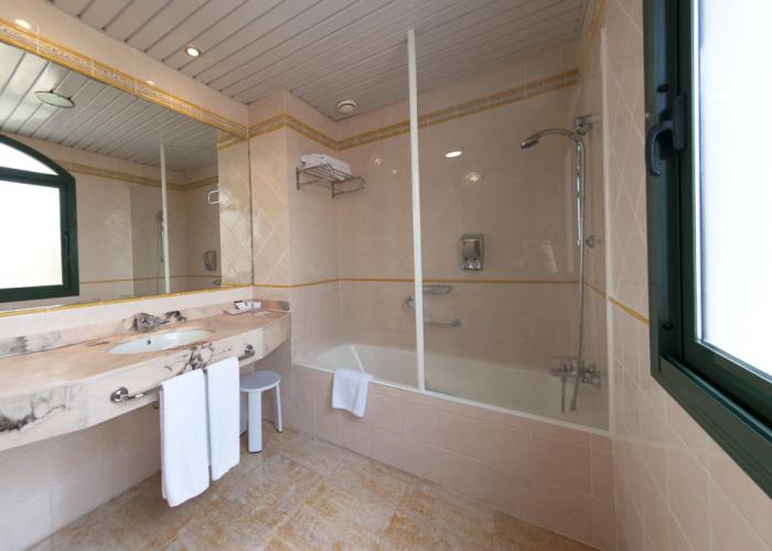 Hotel La Laguna Spa And Golf