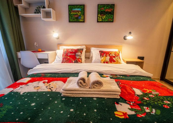 Uyutnaya Kvartira S Udobnym Raspolozheniem Flat