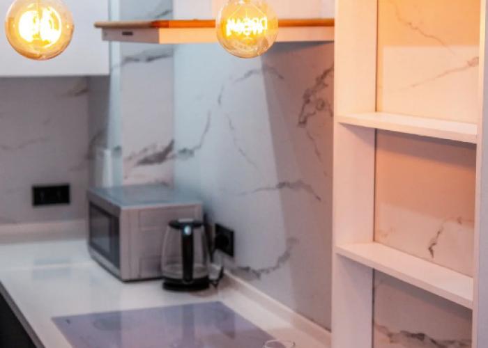Uyutnaya Kvartira S Udobnym Raspolozheniem Flat