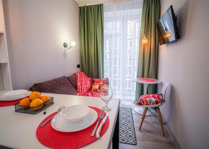 Uyutnaya Kvartira S Udobnym Raspolozheniem Flat