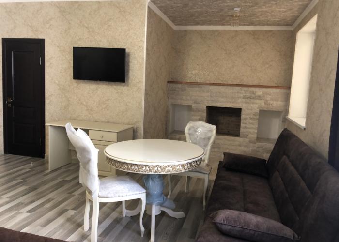 Yolka Hotel