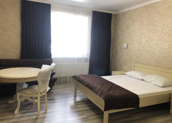 Yolka Hotel