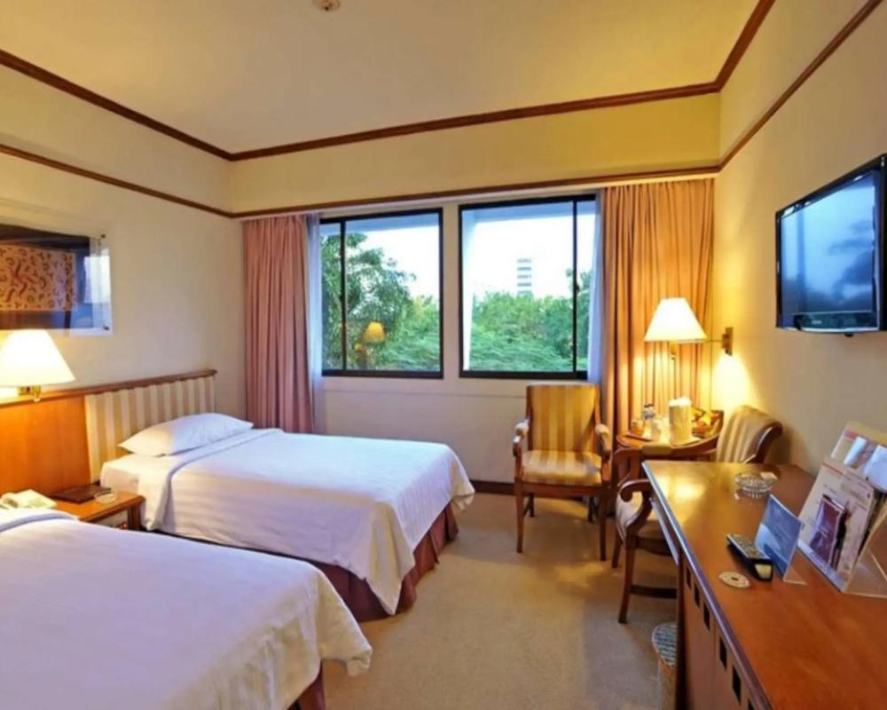 фото Elmi Hotel