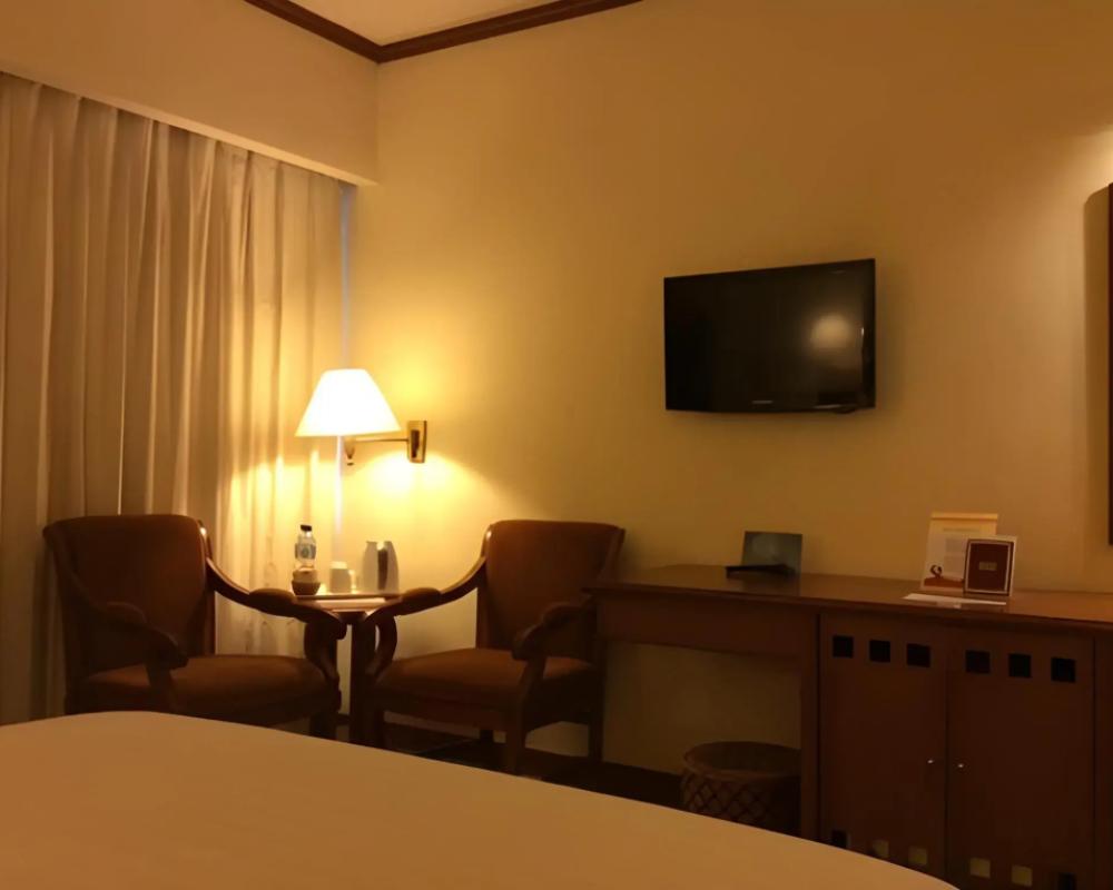 фото Elmi Hotel