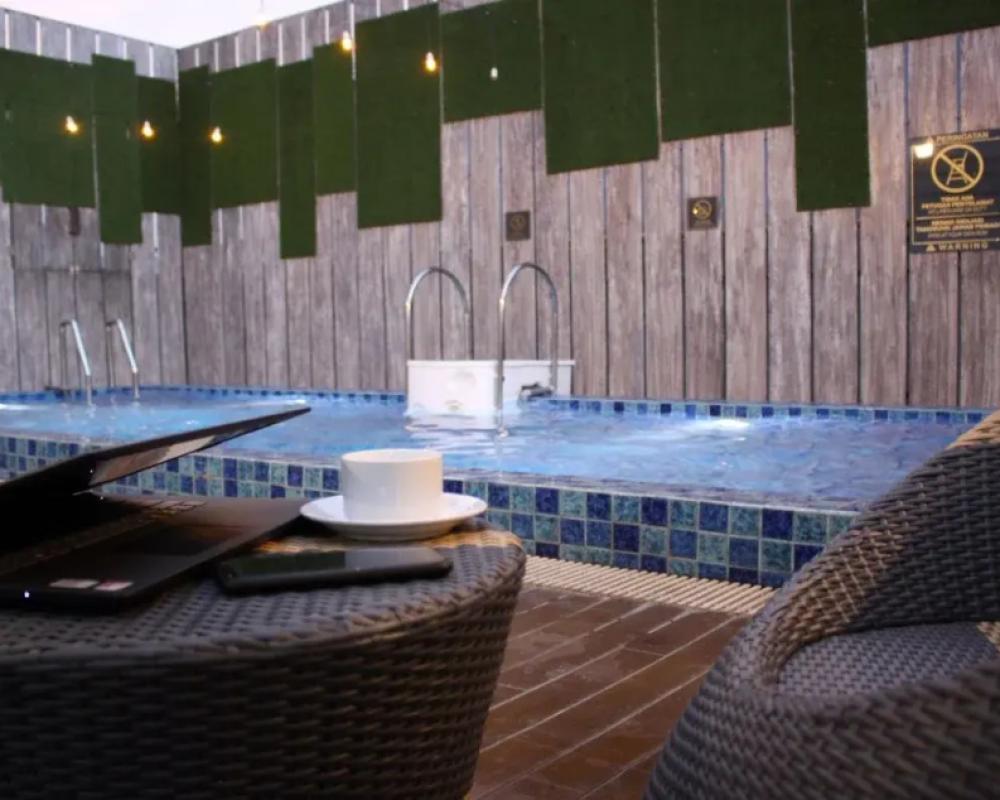 фото Hotel Horison GKB Gresik