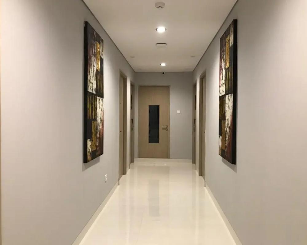 фото Front One Hotel Gresik