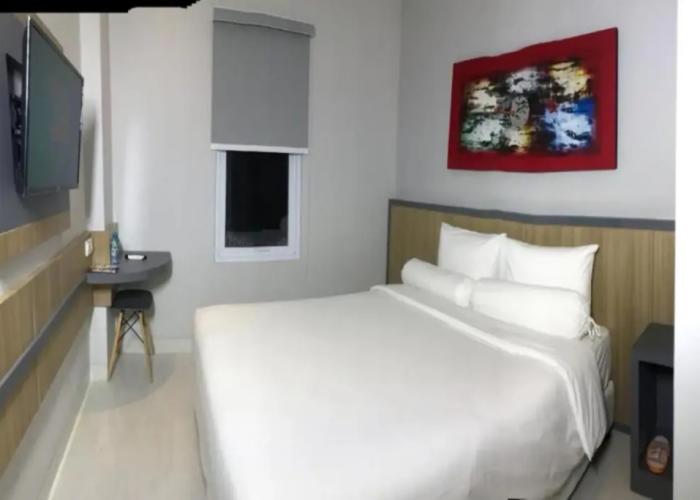 Front One Hotel Gresik