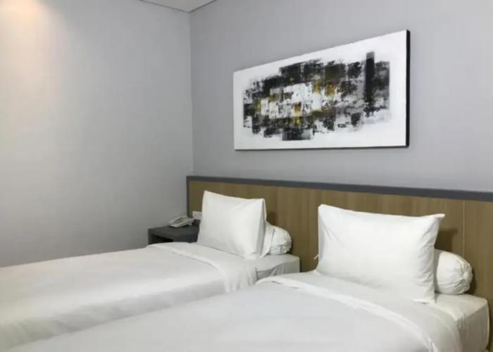 Front One Hotel Gresik