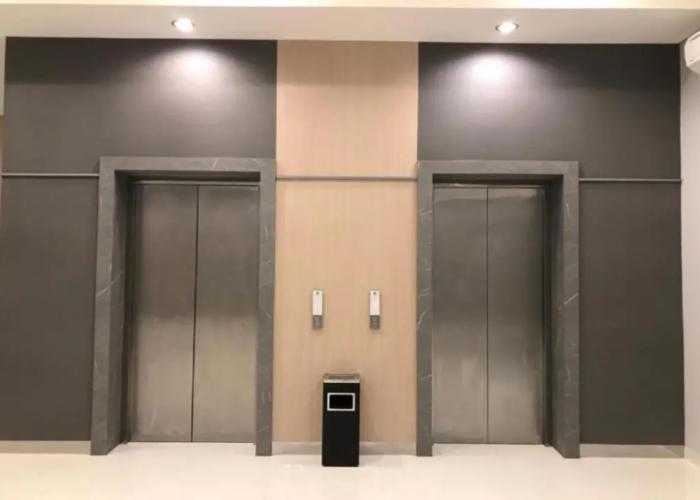 Front One Hotel Gresik