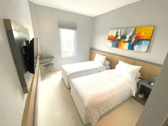 Front One Hotel Gresik