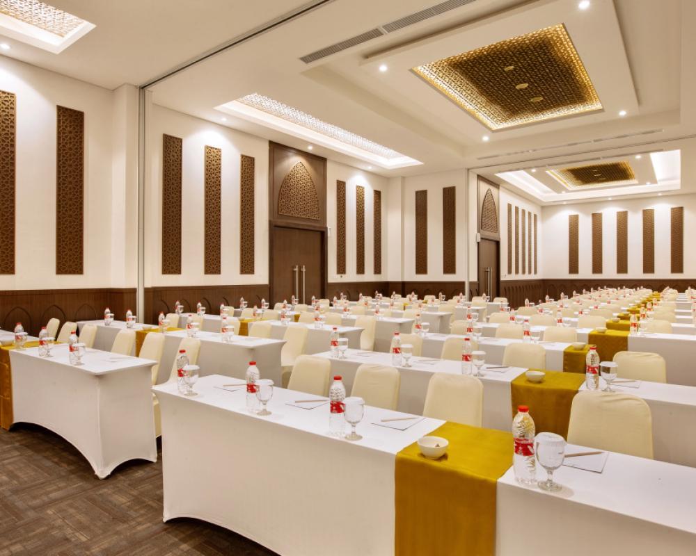 фото Hotel Santika Gresik
