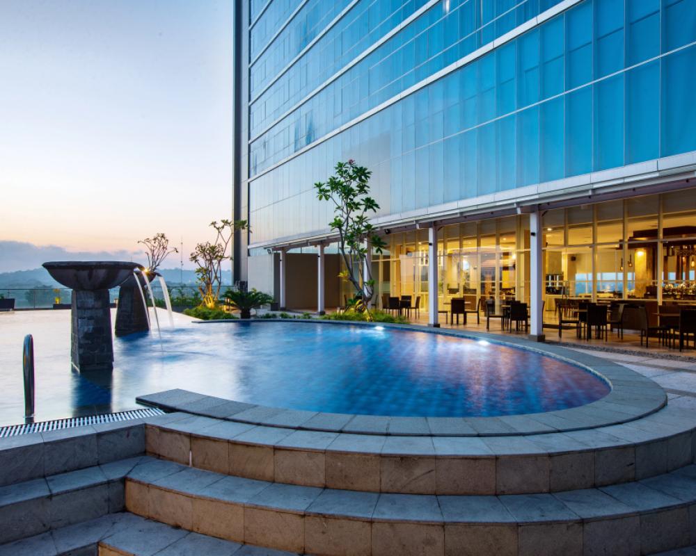 фото Hotel Santika Gresik