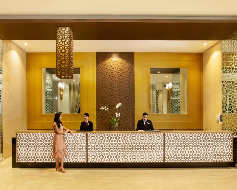 фото Hotel Santika Gresik