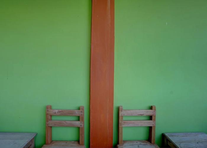 OYO 92896 Hotel Sahabat Syariah Near Plasa Telkom Bawean