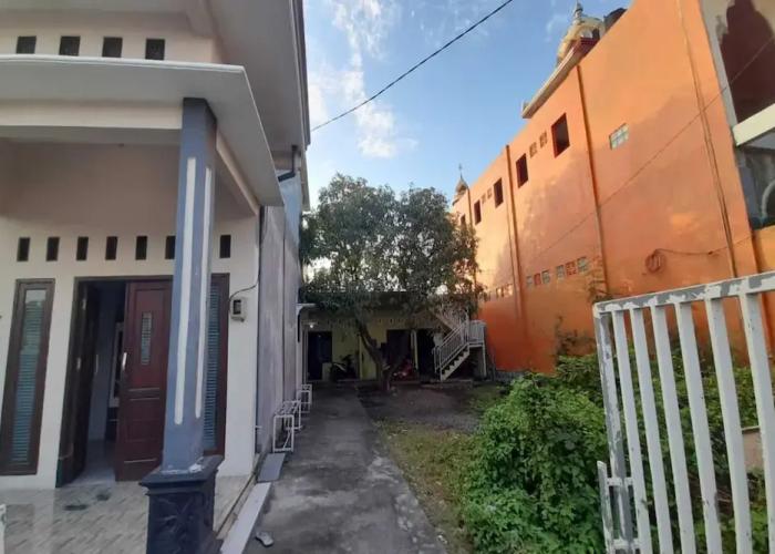 OYO 93785 Aero Kost Bu Lisa Syariah Near Pasar Tradisional Lawang