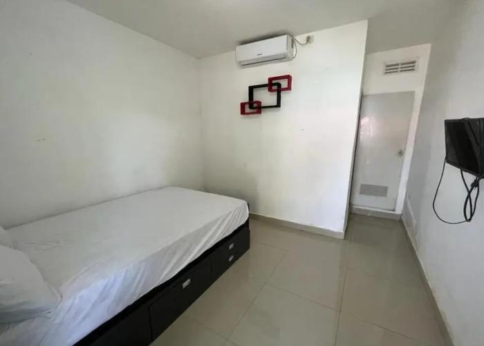 OYO 93785 Aero Kost Bu Lisa Syariah Near Pasar Tradisional Lawang