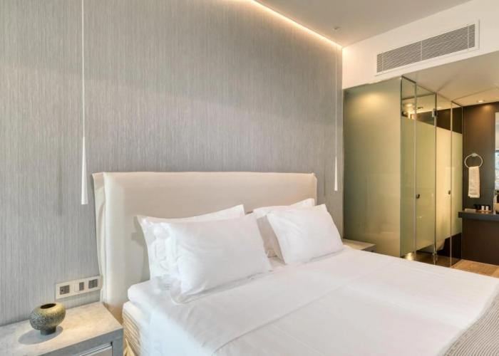 Las Hotel & Spa
