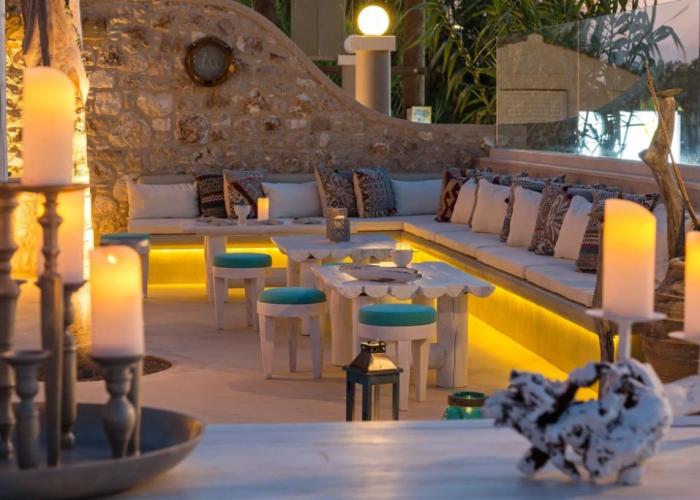 White Pearls Luxury Suites - Adults Only