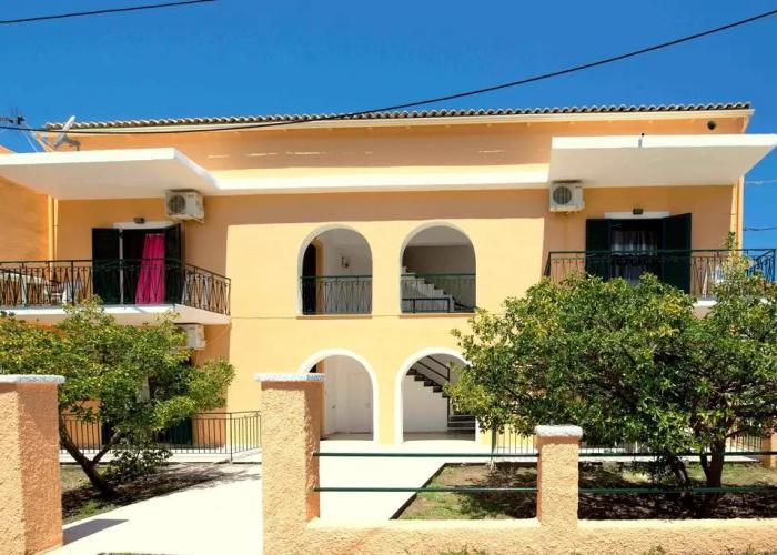Katerina Pool Apartments