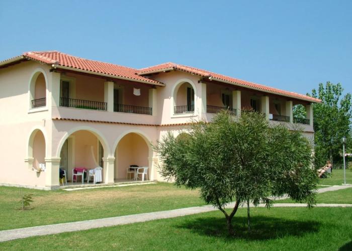Kamari Apartments