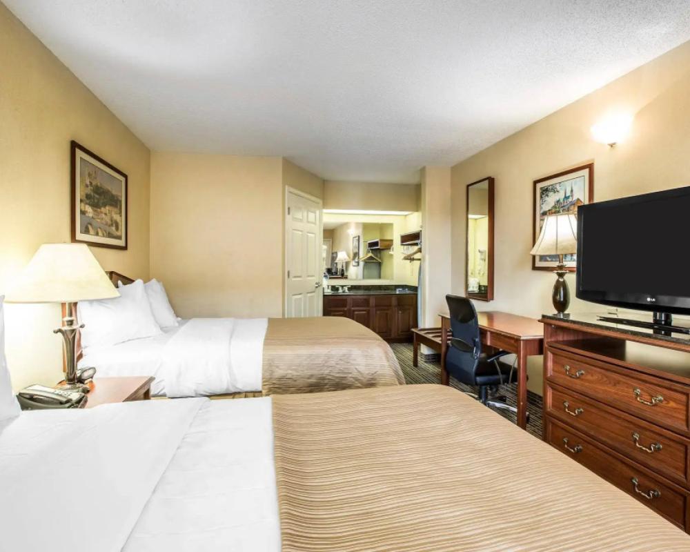 фото Quality Inn Bessemer I-20 exit 108