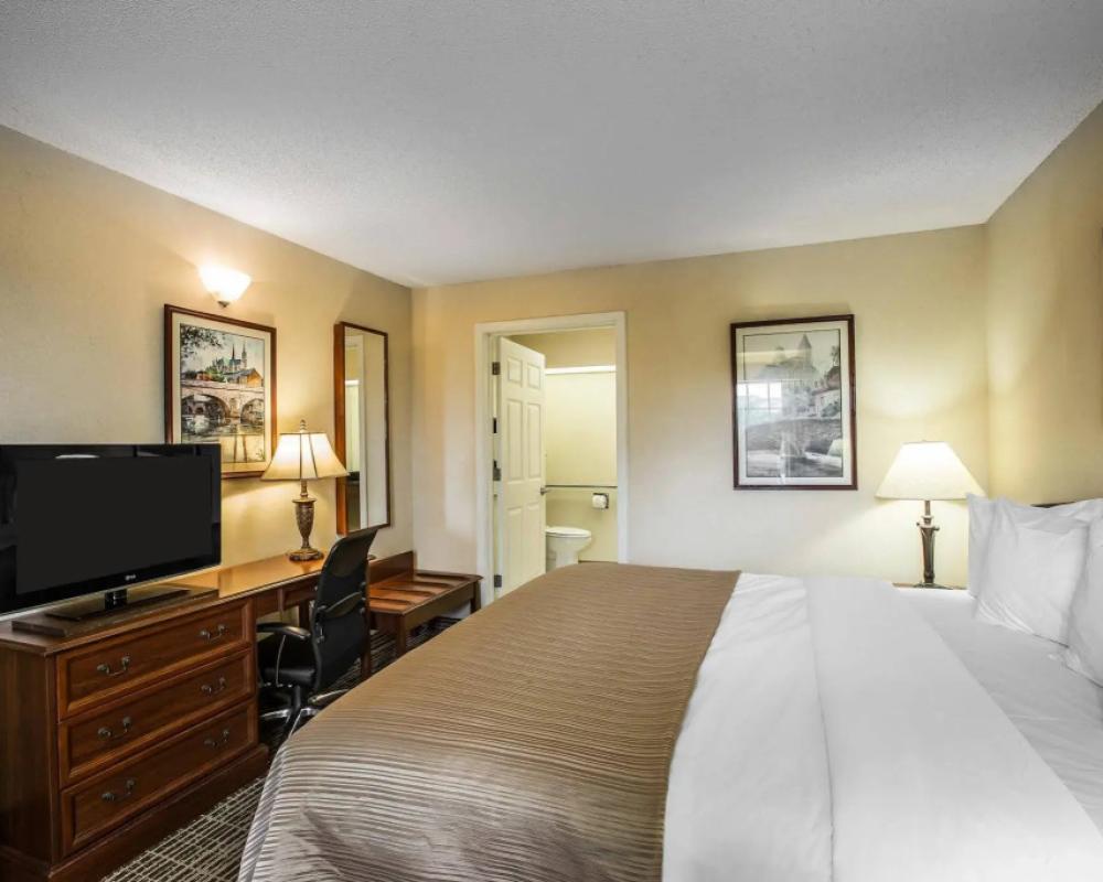фото Quality Inn Bessemer I-20 exit 108