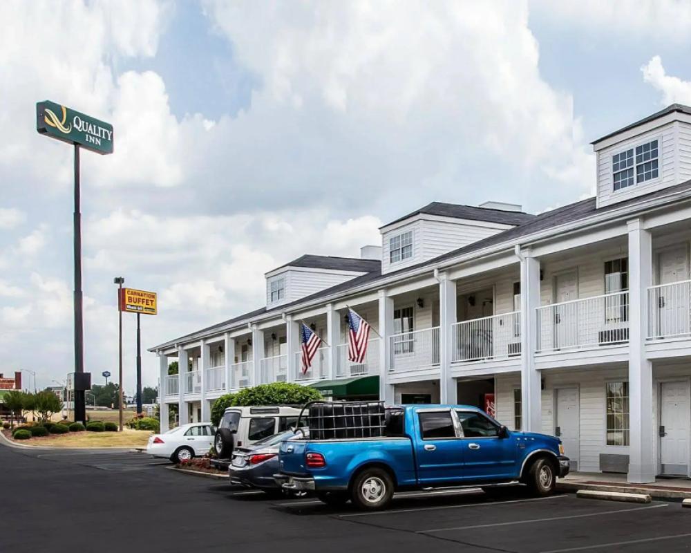 фото Quality Inn Bessemer I-20 exit 108