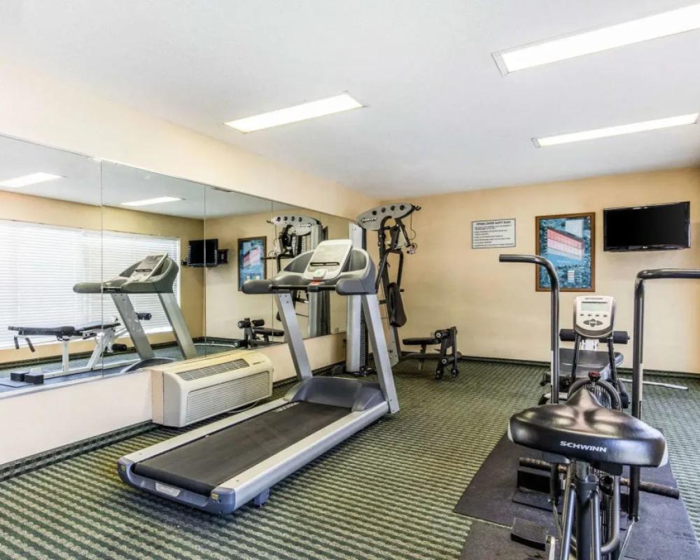 фото Quality Inn Bessemer I-20 exit 108