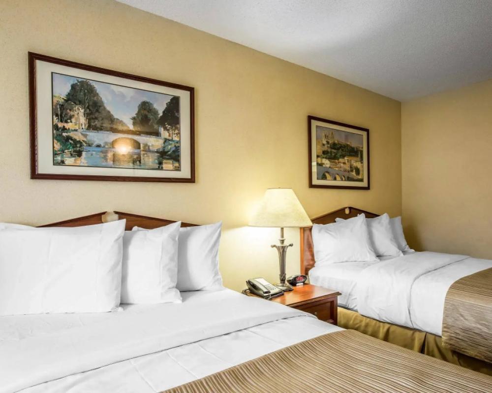 фото Quality Inn Bessemer I-20 exit 108