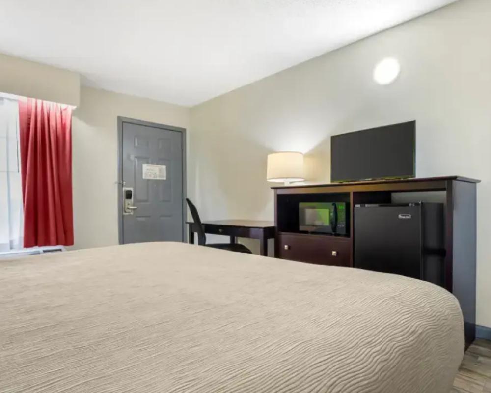 фото Quality Inn Bessemer I-20 exit 108