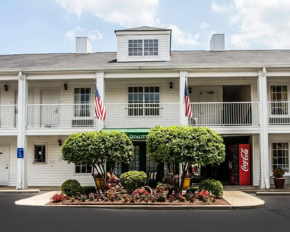 фото Quality Inn Bessemer I-20 exit 108