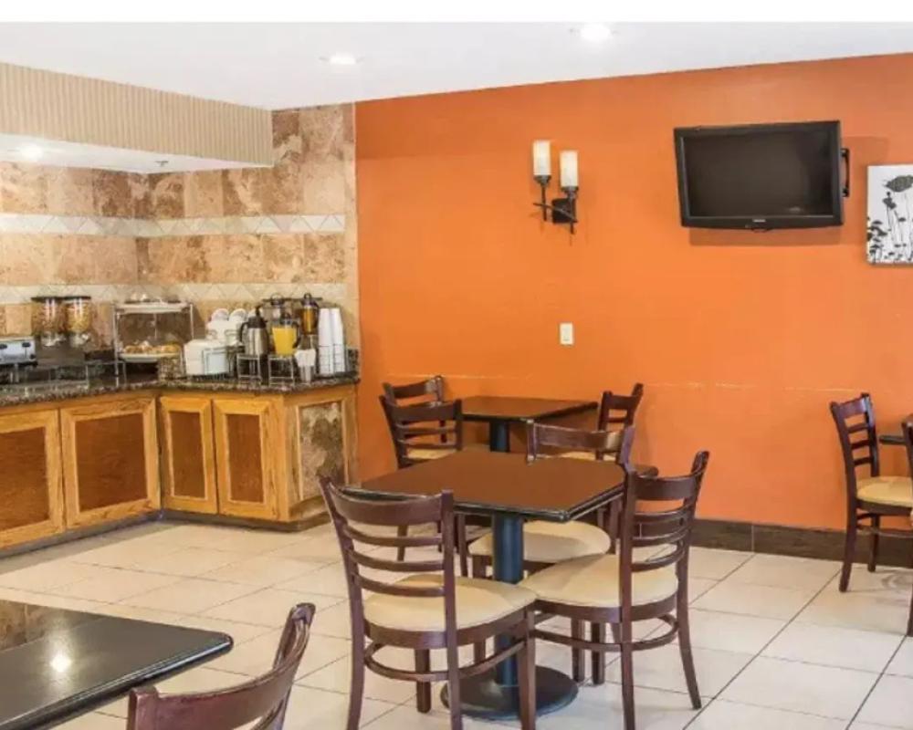 фото Sleep Inn Bessemer Helena