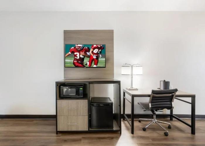 Red Roof Inn PLUS+ & Suites Birmingham - Bessemer