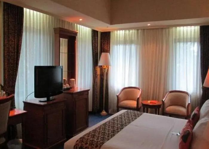 Grand Elty Singgasana Hotel