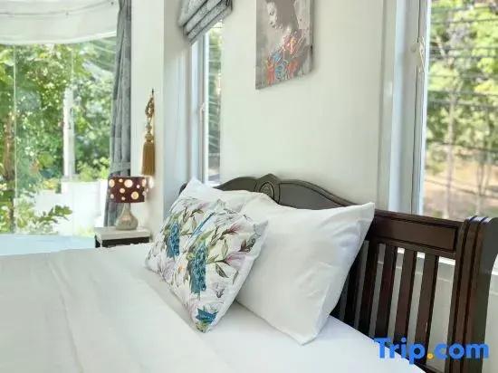Villa Nap Dau Crown