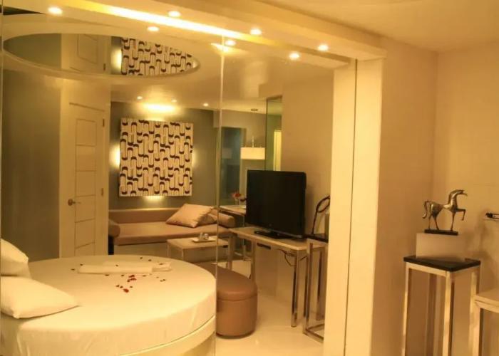 One Serenata Hotel Bacoor
