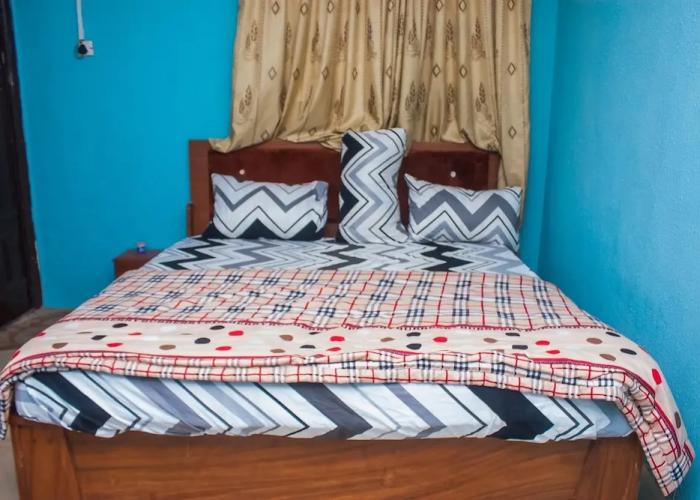 Janny Paul Hotel & Suites